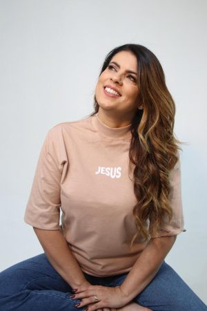 Blusa Oversized Jesus Never Fails - Argila