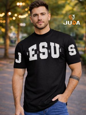 Camiseta Oversized Masculina Jesus Vive - Preta