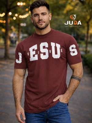 Camiseta Oversized Masculina Jesus Vive - Vermelho Oleiro