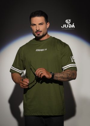 Camiseta Oversized Masculina Jeremias 1:9 - Verde Militar